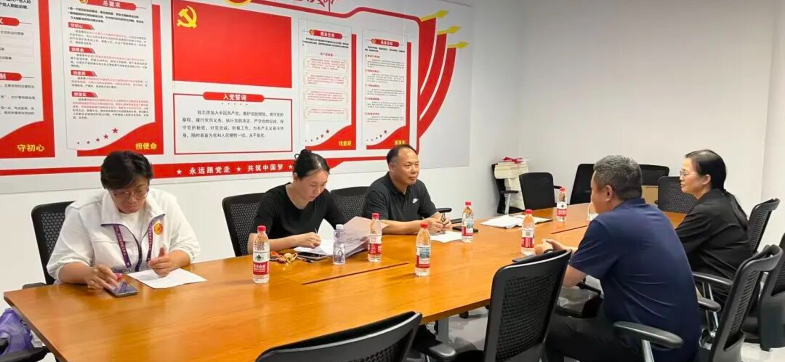 顺义区双丰街道工委副书记张晓芳一行走访佳顺极光，探讨非公企业党建工作